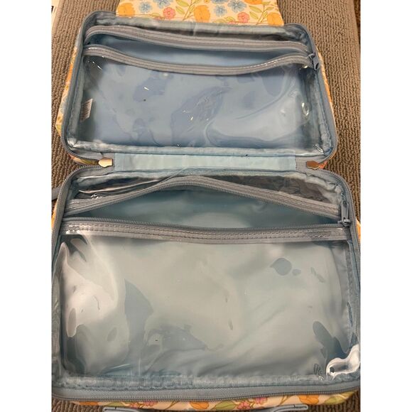 Tender Love & Carry Hanging Cosmetic Makeup Toiletry Bag Weekender Travel - Picture 2 of 4